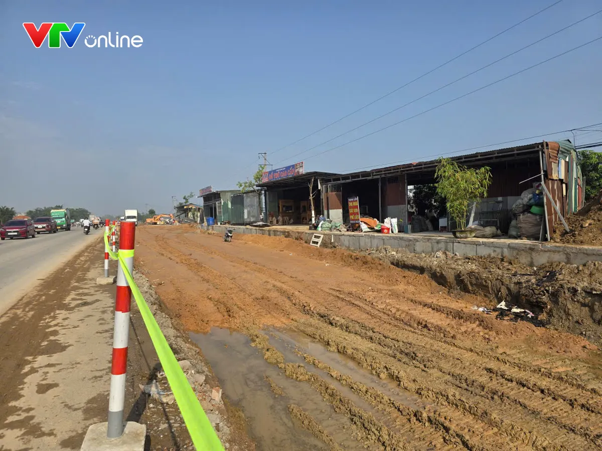 Phú Thọ: Đẩy nhanh tiến độ cải tạo, mở rộng Quốc lộ 2 Việt Trì - Vĩnh Yên - Ảnh 2.