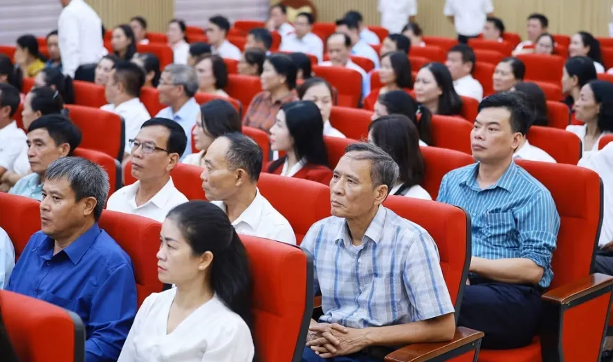 Thủ tướng: Trọng tâm xuyên suốt là nâng cao năng lực tự chủ chiến lược, lấy Nhân dân làm trung tâm- Ảnh 5.