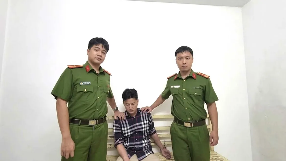 Bắt đối tượng phạm tội giết người bỏ trốn khi đang chữa bệnh bắt buộc - Ảnh 1.