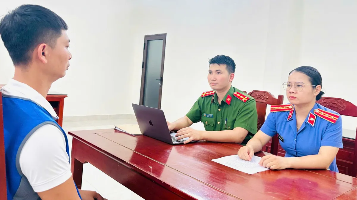 Triệt phá đường dây sản xuất, buôn bán thuốc An Cung giả từ bột mì, hóa chất - Ảnh 4.
