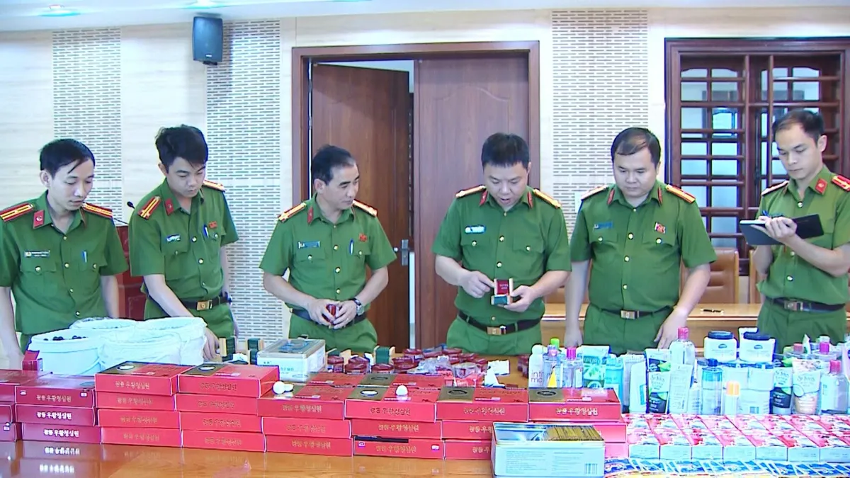 Triệt phá đường dây sản xuất, buôn bán thuốc An Cung giả từ bột mì, hóa chất - Ảnh 7.