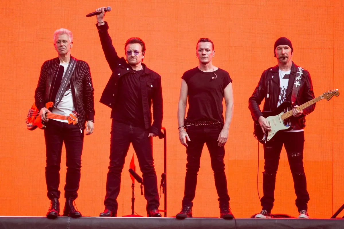 U2 công bố album mới sau 9 năm vắng bóng - Ảnh 1.