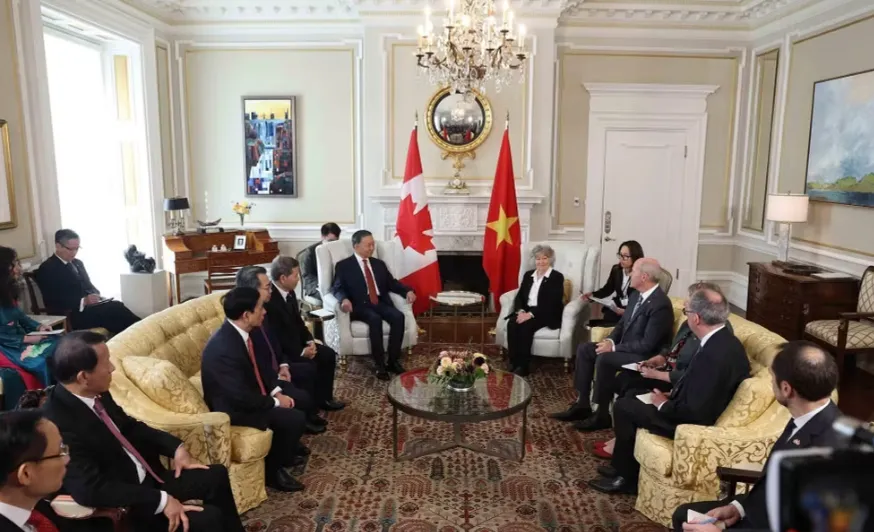 Toàn quyền Canada chủ trì chiêu đãi trọng thể Tổng Bí thư, Chủ tịch nước Tô Lâm - Ảnh 2.