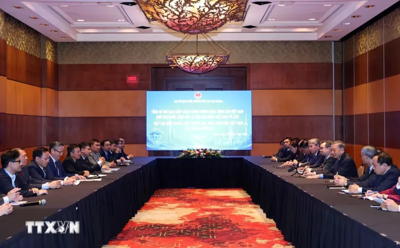 Tổng Bí thư, Chủ tịch nước Tô Lâm gặp Mạng lưới Chuyên gia và Nhà khoa học Việt Nam tại Canada - Ảnh 2.