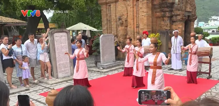 Tháp Bà Po Nagar - Điểm chạm văn hoá khi đến Nha Trang- Ảnh 2. Tháp Bà Po Nagar - Điểm chạm văn hoá khi đến Nha Trang- Ảnh 2.