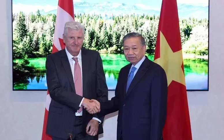 Tổng Bí thư, Chủ tịch nước Tô Lâm tiếp ông Ian L. Edwards, Chủ tịch kiêm Tổng Giám đốc điều hành Tập đoàn AtkinsRéalis - Ảnh: TTXVN