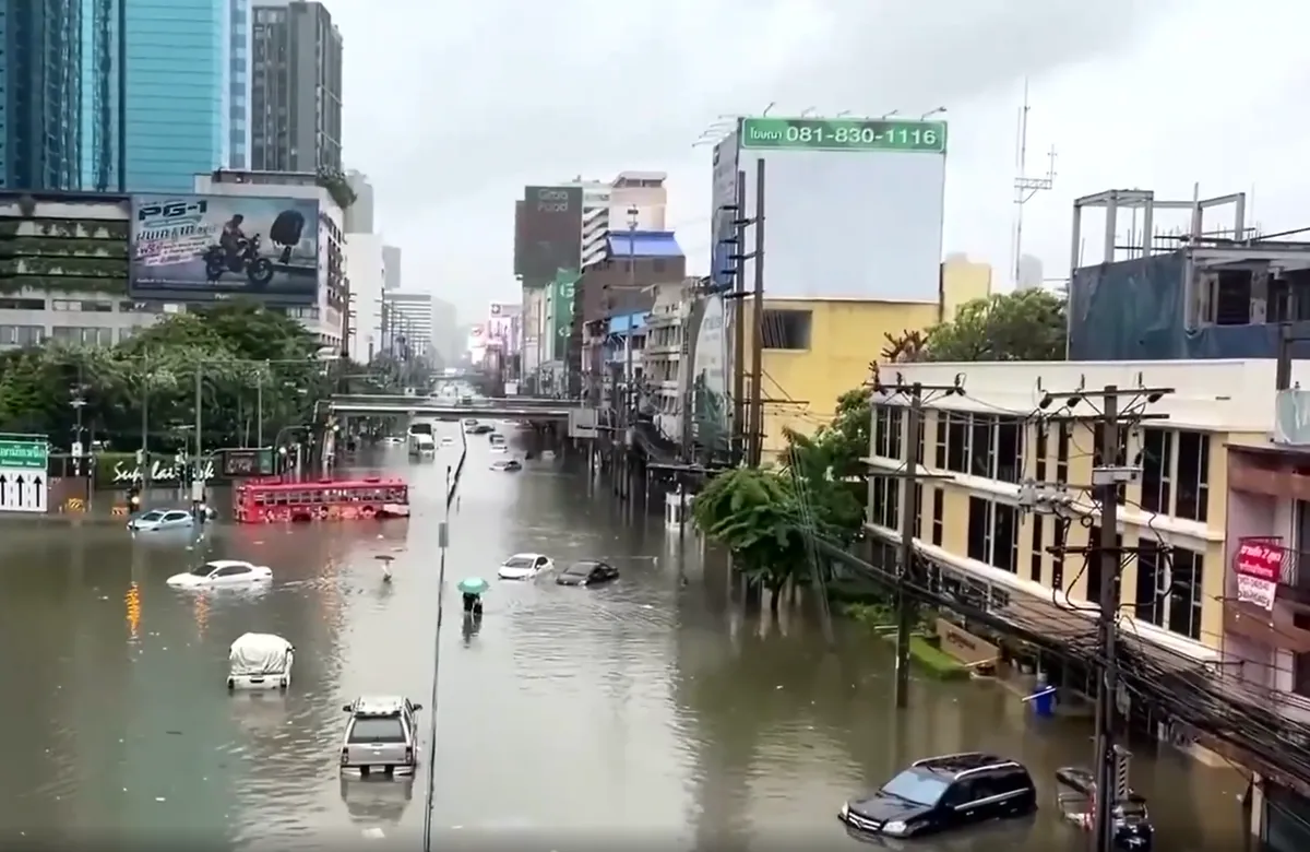 Th&aacute;i Lan: Bangkok khẩn cấp ứng ph&oacute; ngập lụt- Ảnh 1.