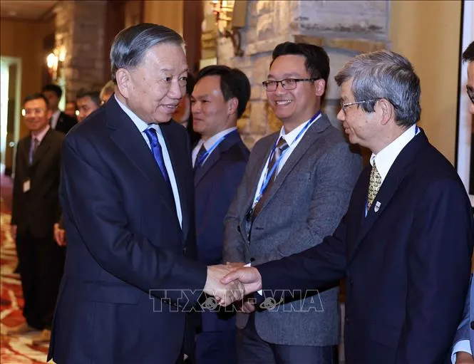 Tổng Bí thư, Chủ tịch nước Tô Lâm gặp Mạng lưới Chuyên gia và Nhà khoa học Việt Nam tại Canada - Ảnh 1.