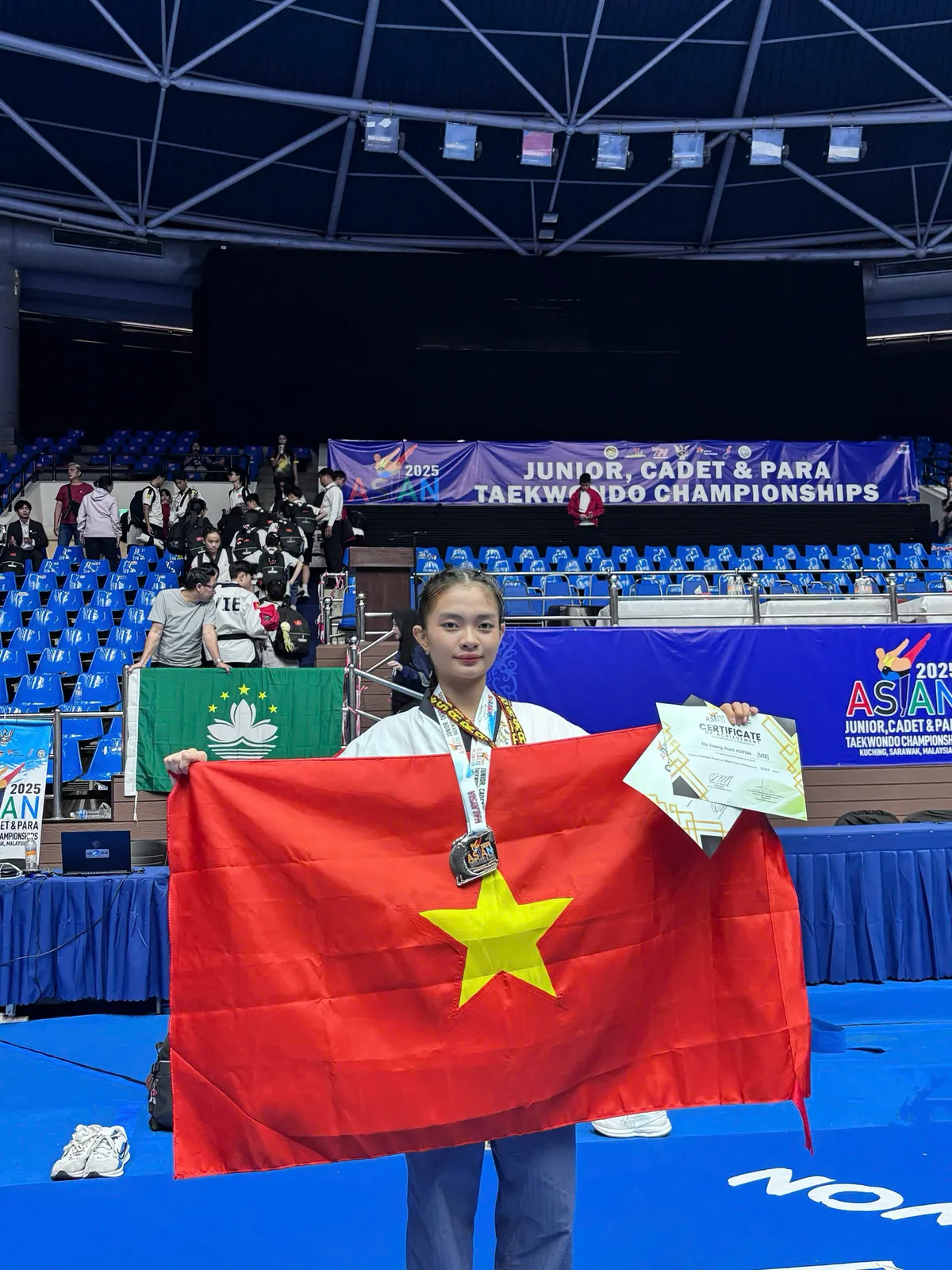 "Mục tiêu kép" của nữ sinh Sư phạm nhận Huân chương Lao động hạng Ba- Ảnh 2.
