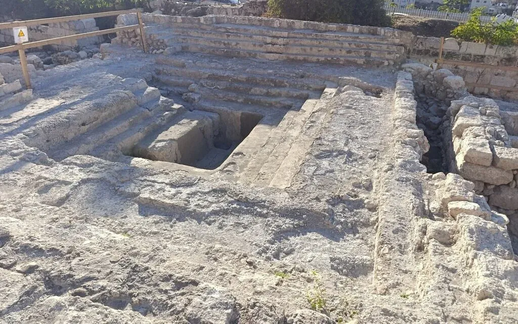 Phát hiện quần thể bể thanh tẩy 2.000 năm tuổi tại Jerusalem- Ảnh 1.