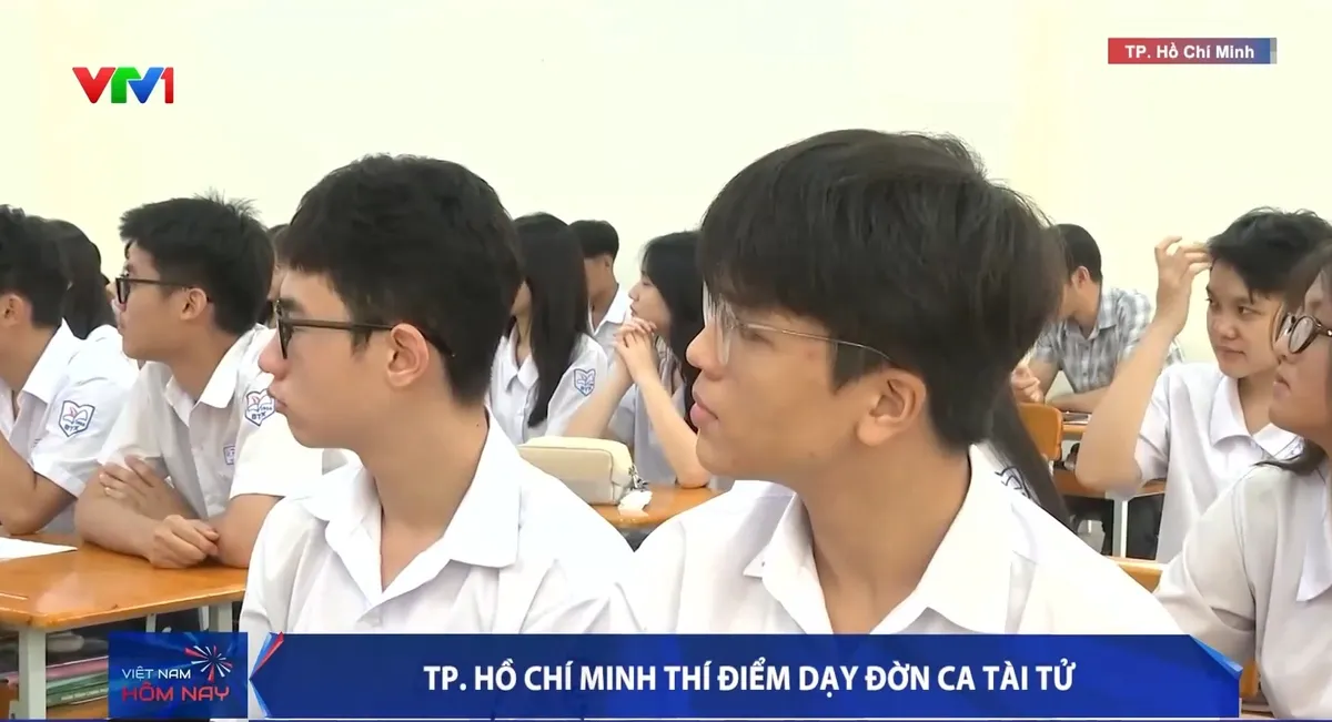 TP Hồ Chí Minh thí điểm đưa Đờn ca tài tử vào trường THPT - Ảnh 2.