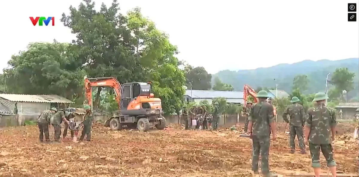Mường Than dựng lại mái ấm cho người dân vùng lũ- Ảnh 4.