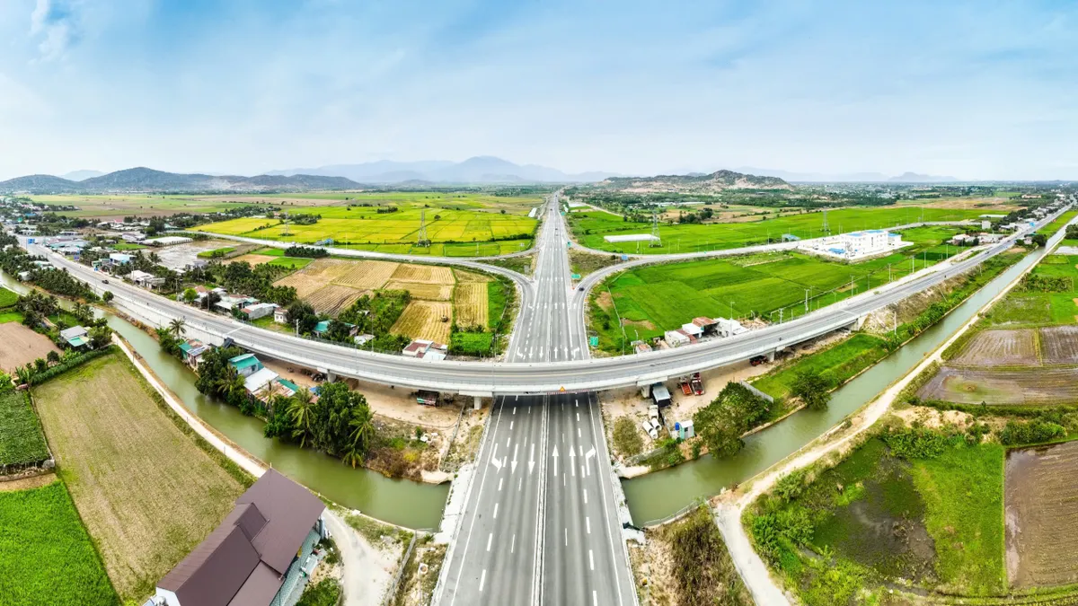 B&agrave;i to&aacute;n 846.000 tỷ đồng vốn ngo&agrave;i ng&acirc;n s&aacute;ch để hiện thực h&oacute;a 5.000km cao tốc - Ảnh 3.