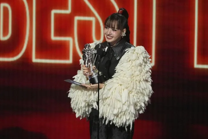 BTS giành Ca khúc của năm, thắng cả 3 đề cử tại MTV VMAs 2026 - Ảnh 3.