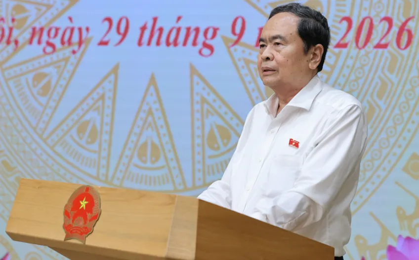 Thủ tướng: Kh&ocirc;ng để lợi &iacute;ch ng&agrave;nh, lợi &iacute;ch nh&oacute;m chi phối trong c&aacute;c dự thảo luật, nghị quyết - Ảnh 3.