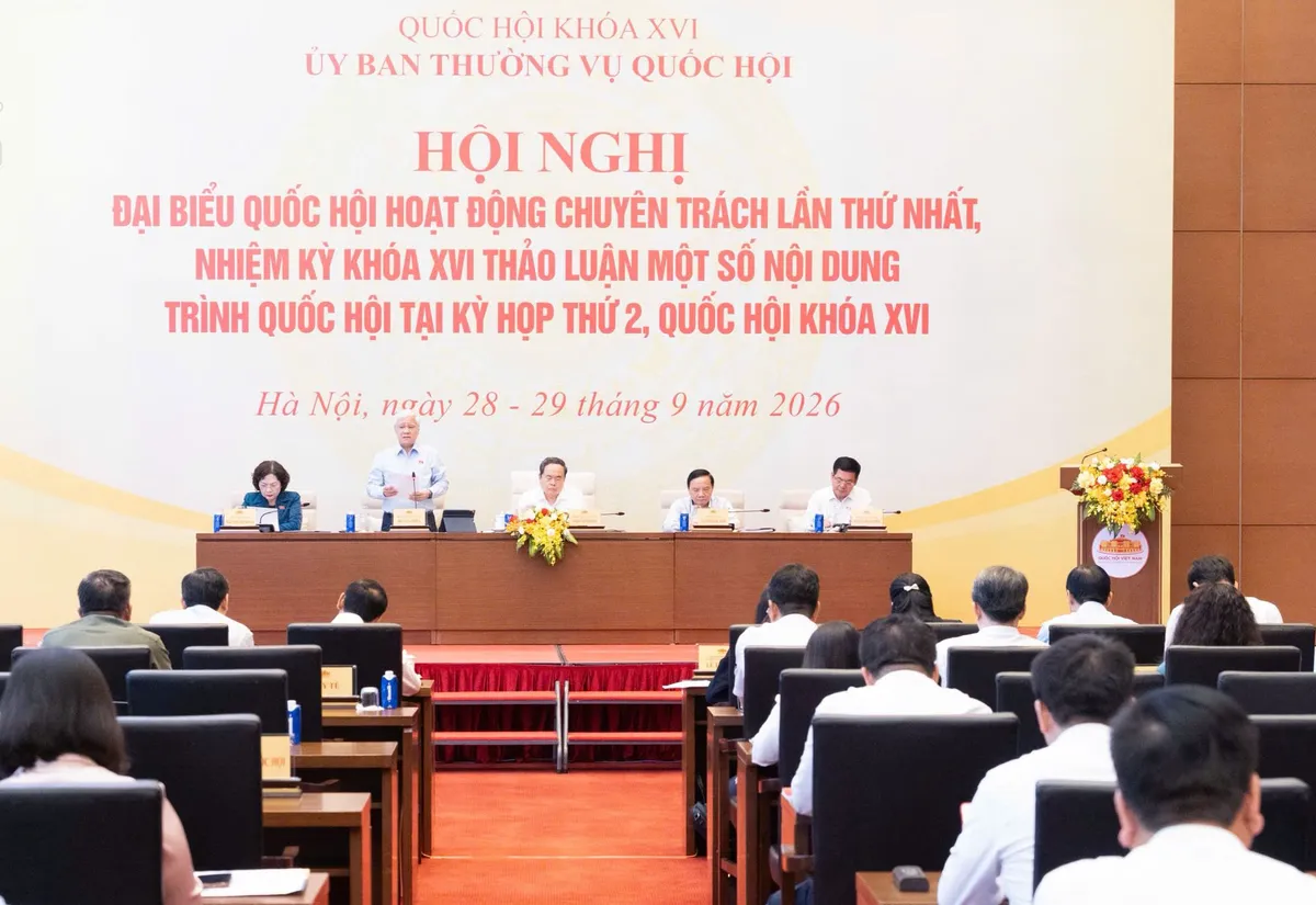Bế mạc Hội nghị đại biểu Quốc hội hoạt động chuyên trách lần thứ nhất, Quốc hội khóa XVI - Ảnh 1.