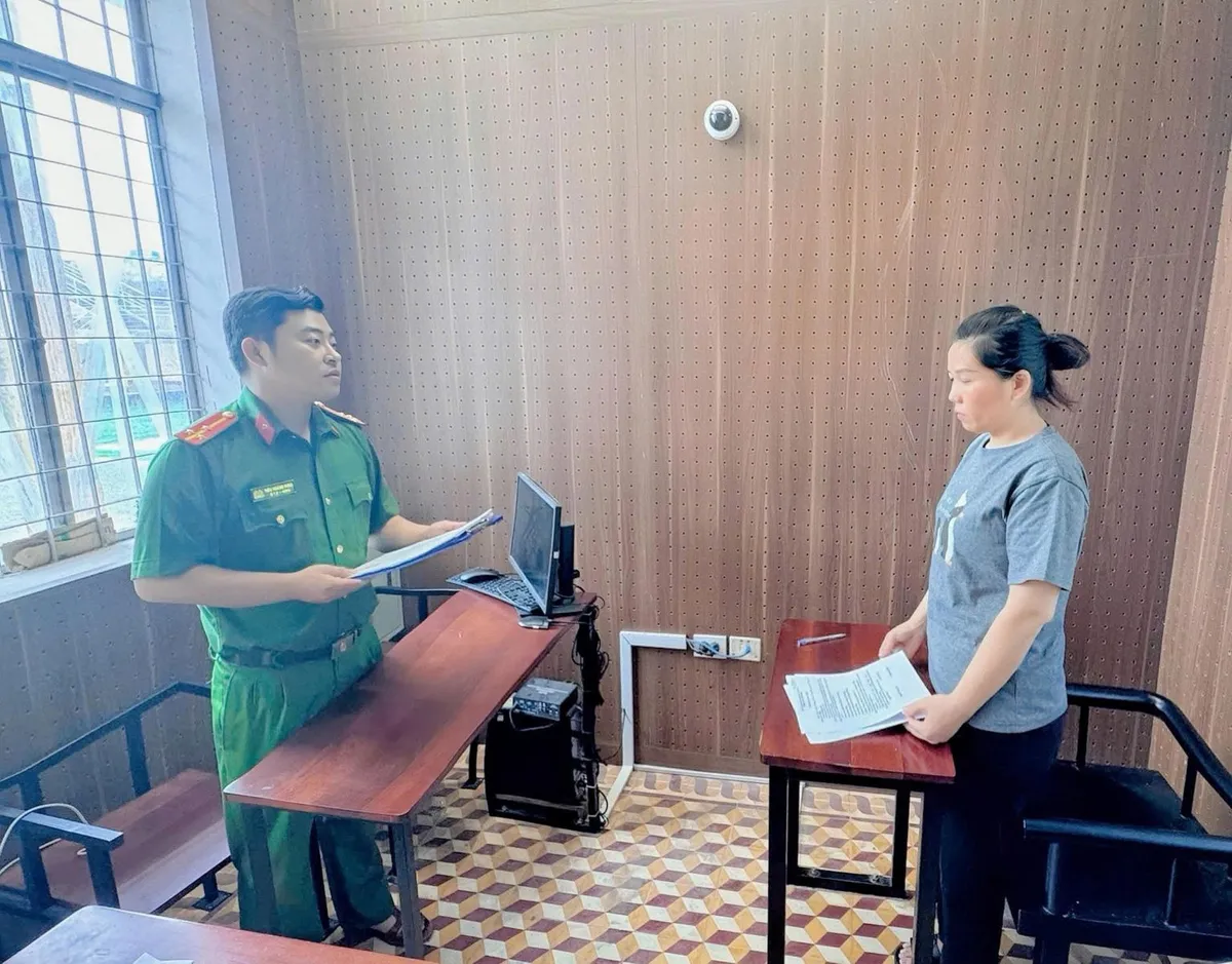 Triệt phá đường dây mua bán hóa đơn liên tỉnh hơn 20 tỷ đồng, khởi tố 3 bị can - Ảnh 3.