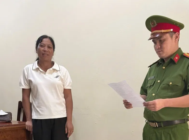 Khởi tố thủ quỹ v&agrave; th&agrave;nh vi&ecirc;n ban quản l&yacute; bếp ăn &ldquo;ăn chặn&rdquo; tiền ăn của học sinh trường nội tr&uacute; - Ảnh 2.