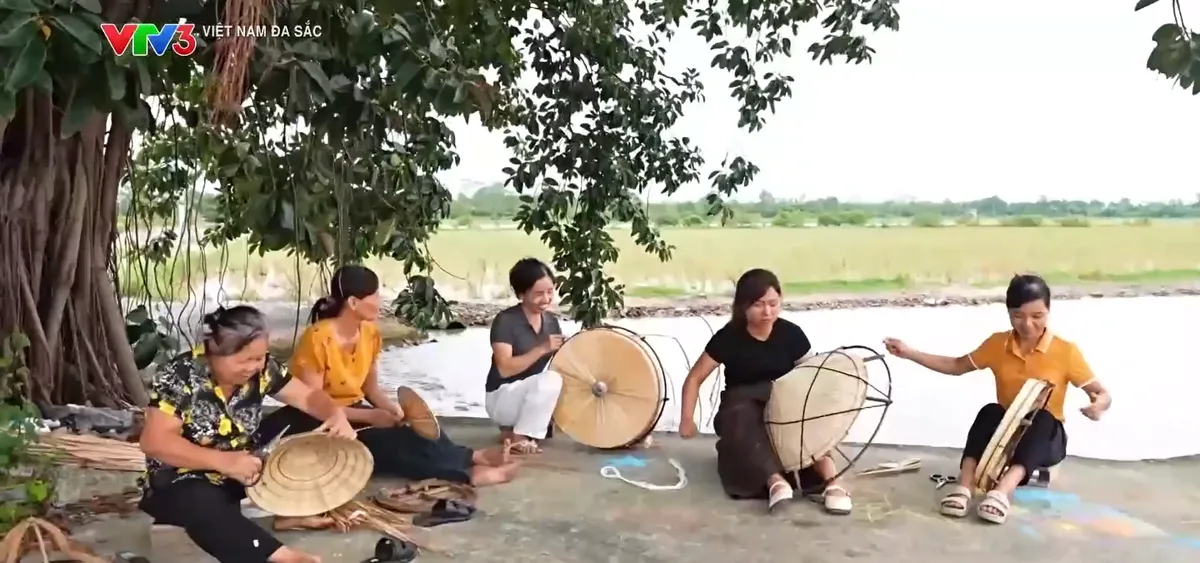 Việt Nam đa sắc: Nghề làm nón tại Tri Lễ - Ảnh 3.
