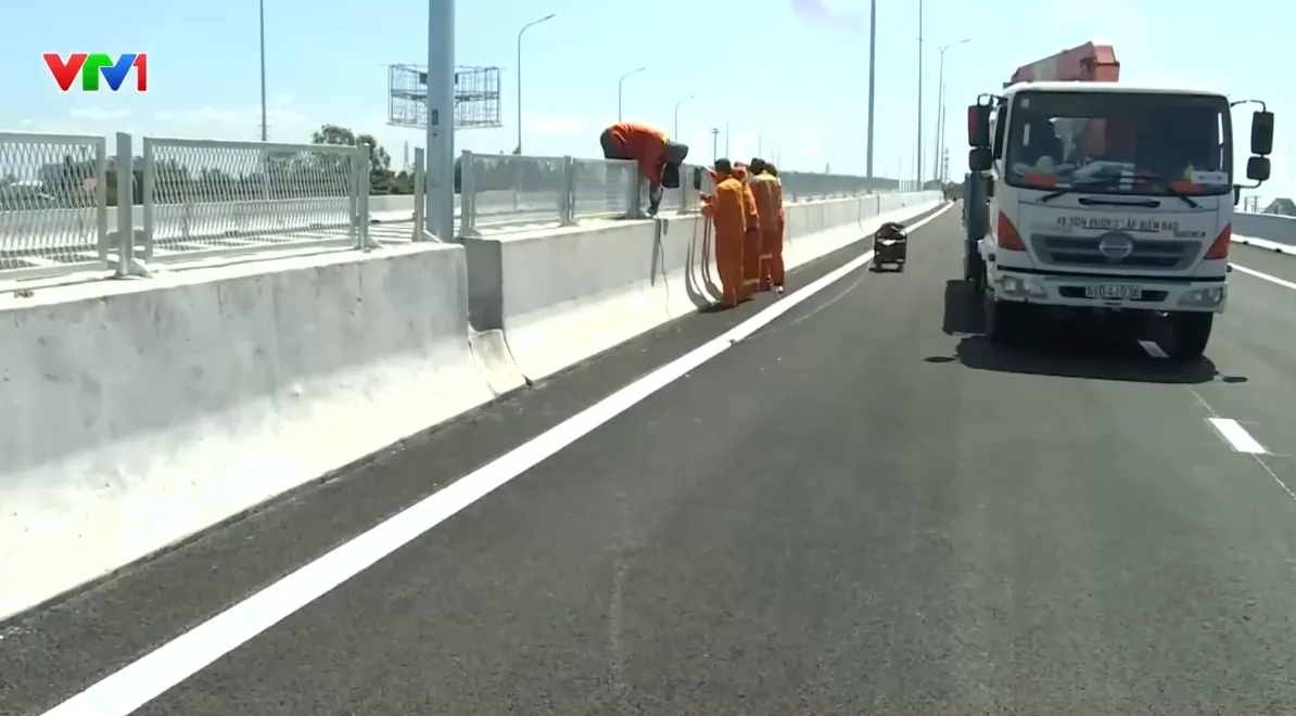 Sẵn s&agrave;ng khai th&aacute;c to&agrave;n tuyến cao tốc Bến Lức - Long Th&agrave;nh  - Ảnh 1.