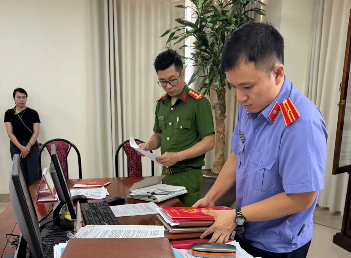Bắt trưởng phòng thuế ở Lạng Sơn vì nhận hối lộ - Ảnh 3.