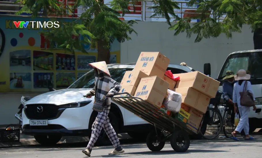 Miền Bắc sắp đón không khí lạnh tăng cường, miền Trung có nơi nắng nóng trên 35 độ C - Ảnh 1.