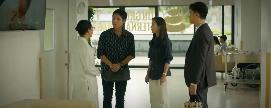 Mùa hè năm ấy - Tập 24: Bà Ngọc nhập viện vì lo nghĩ chuyện tình cảm của Phương với Khánh, Tùng - Ảnh 11.