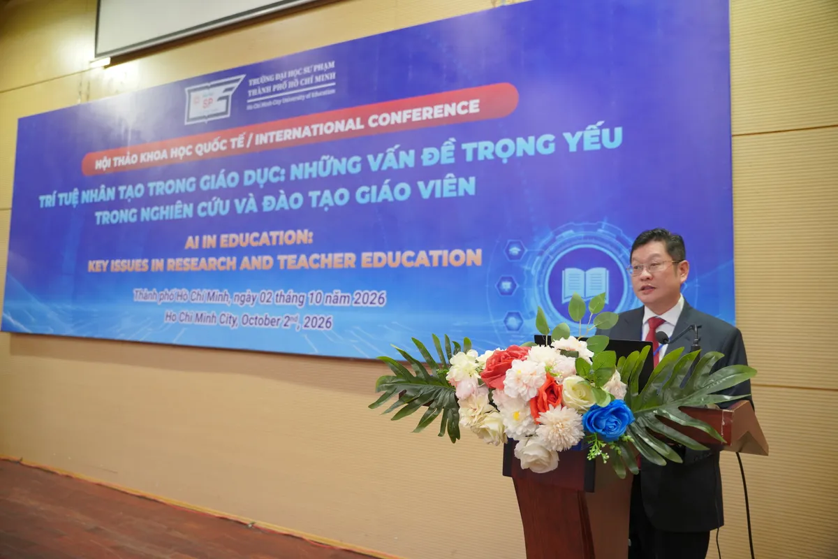 Hội thảo quốc tế về tr&iacute; tuệ nh&acirc;n tạo trong gi&aacute;o dục: Cơ hội v&agrave; th&aacute;ch thức với năng lực số của người thầy - Ảnh 2.