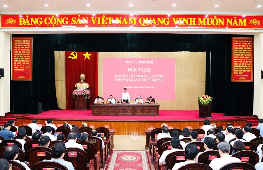 Ninh Bình tăng tốc, tháo gỡ điểm nghẽn trong chặng cuối năm - Ảnh 10.