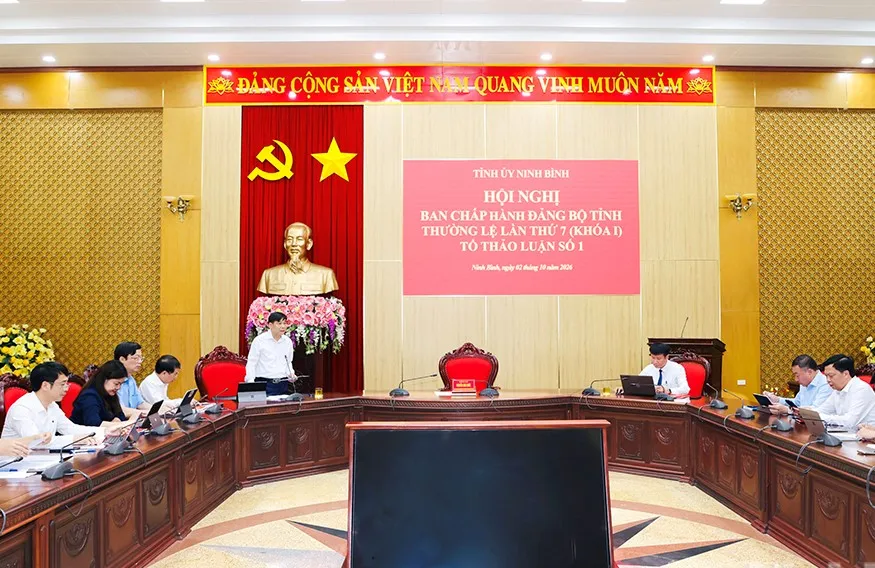 Ninh Bình tăng tốc, tháo gỡ điểm nghẽn trong chặng cuối năm - Ảnh 4.