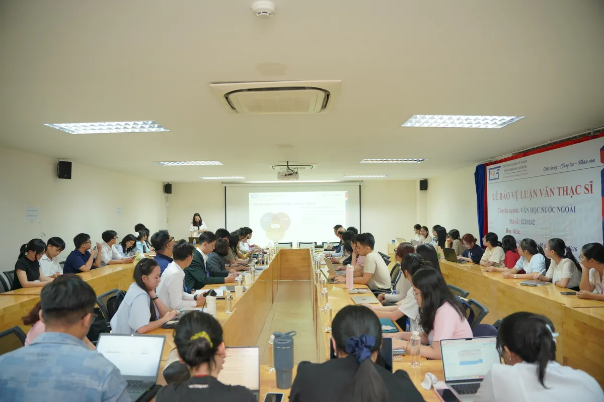 Hội thảo quốc tế về tr&iacute; tuệ nh&acirc;n tạo trong gi&aacute;o dục: Cơ hội v&agrave; th&aacute;ch thức với năng lực số của người thầy - Ảnh 5.