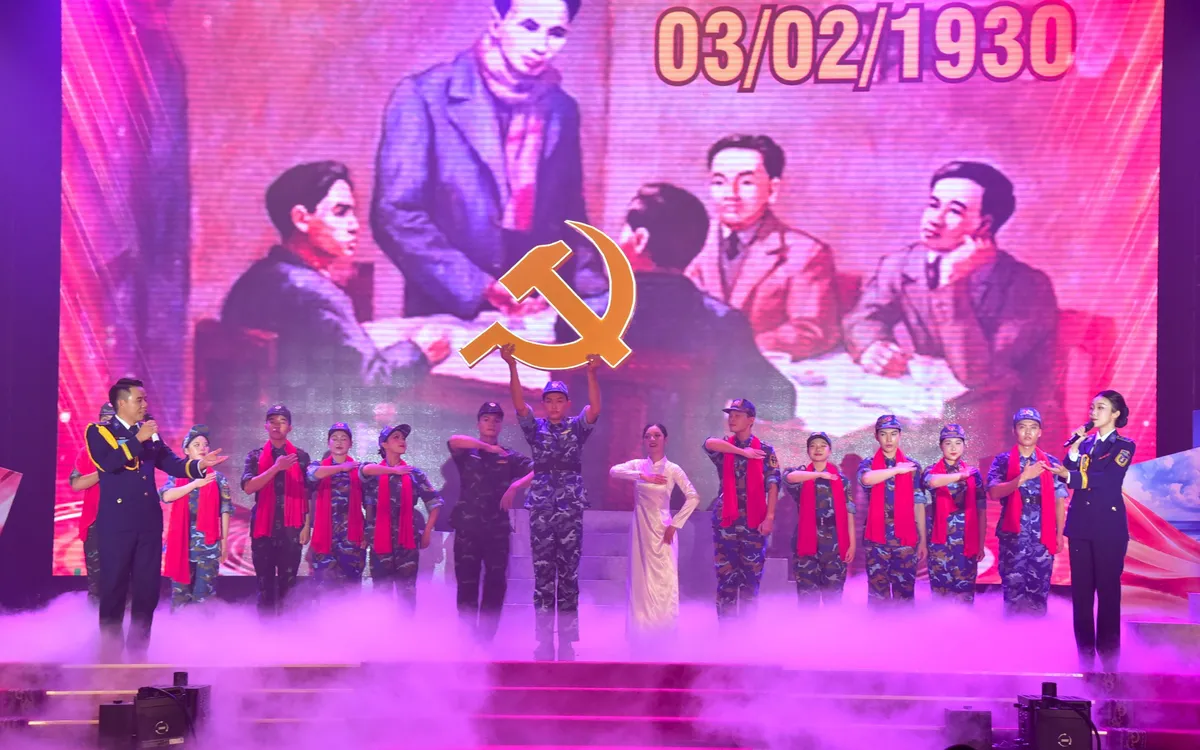 Phần thi Tuyên truyền viên trẻ.