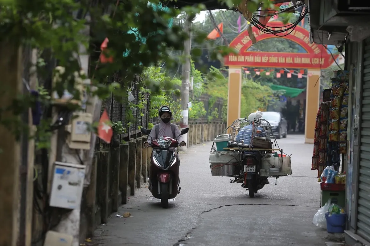 Trục Quốc lộ 1A của Thủ đô: Ủng hộ và những mong muốn giản dị từ các mái nhà bên đường tàu - Ảnh 6.