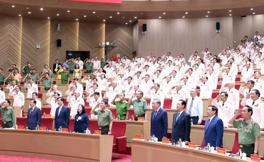 Tổng Bí thư, Chủ tịch nước Tô Lâm dự Đại hội đại biểu toàn quốc Hội Cựu Công an nhân dân Việt Nam lần thứ II - Ảnh 3.