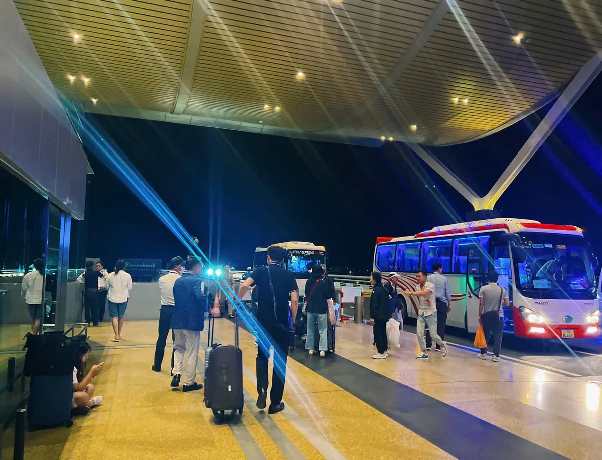 Việt Nam đón 17,7 triệu khách quốc tế, tăng trưởng vượt xu hướng du lịch toàn cầu - Ảnh 2.