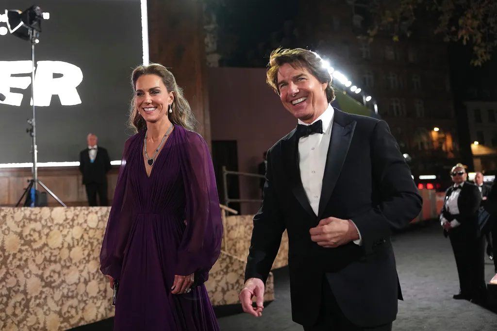 Chiến lược tiếp thị kh&aacute;c lạ c&oacute; cứu được phim của Tom Cruise? - Ảnh 3.