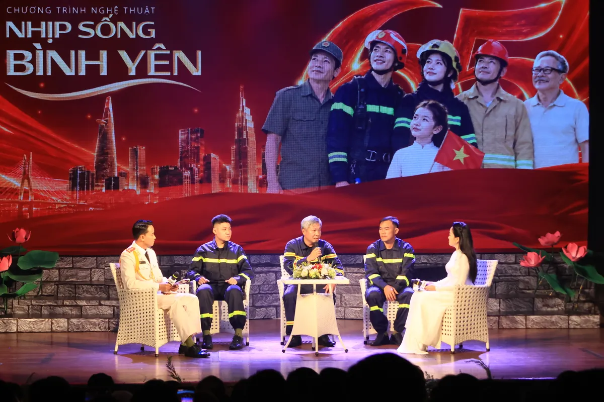 Nhịp sống b&igrave;nh y&ecirc;n: Tri &acirc;n những người đi ngược chiều ngọn lửa - Ảnh 4.