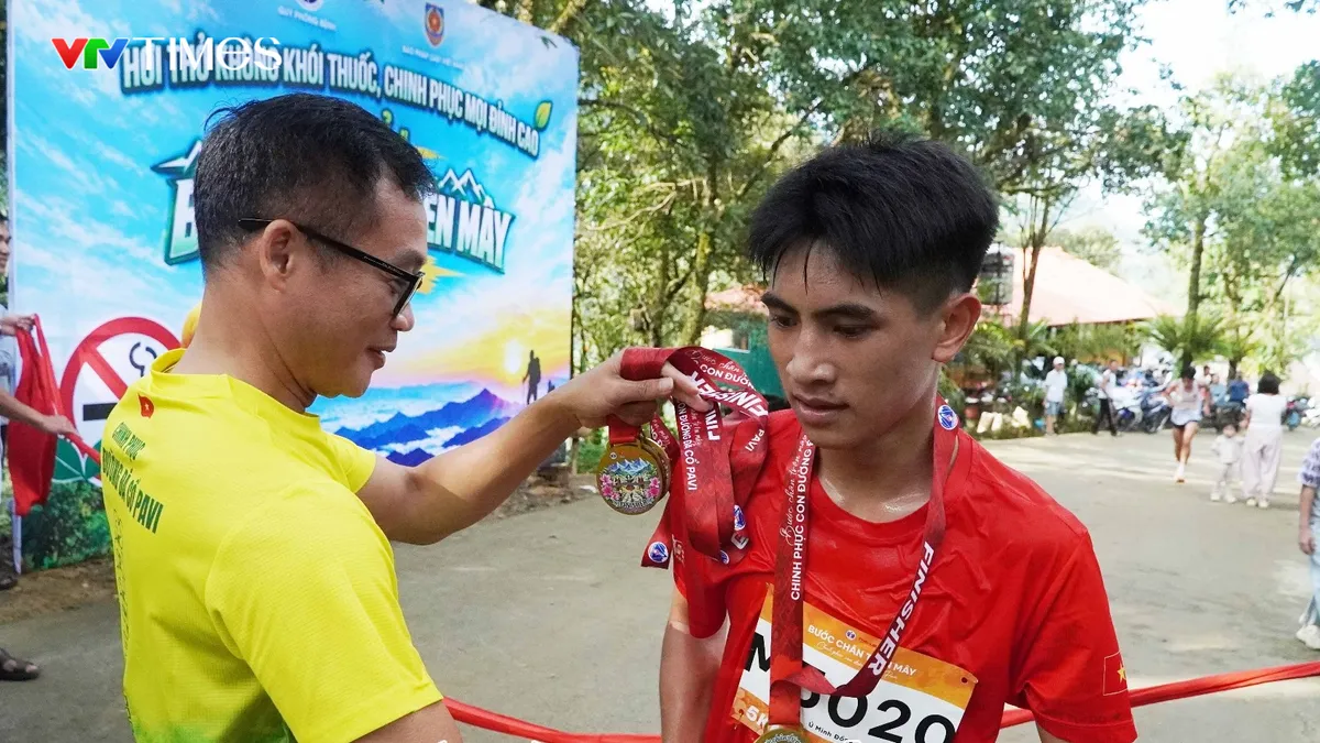 Lai Ch&acirc;u: Bước ch&acirc;n tr&ecirc;n m&acirc;y, đ&aacute;nh thức cung đường đ&aacute; cổ PaVi - Ảnh 8.