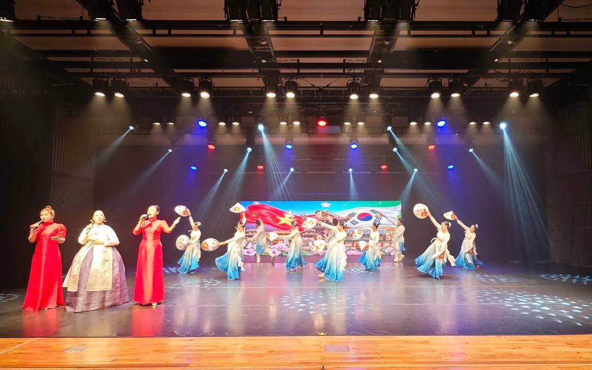 Đắk Lắk mang sắc màu văn hóa, nghệ thuật đến Hàn Quốc, giới thiệu vẻ đẹp vùng đất và con người, đồng thời mở rộng không gian giao lưu, kết nối Đắk Lắk - Chungbuk.