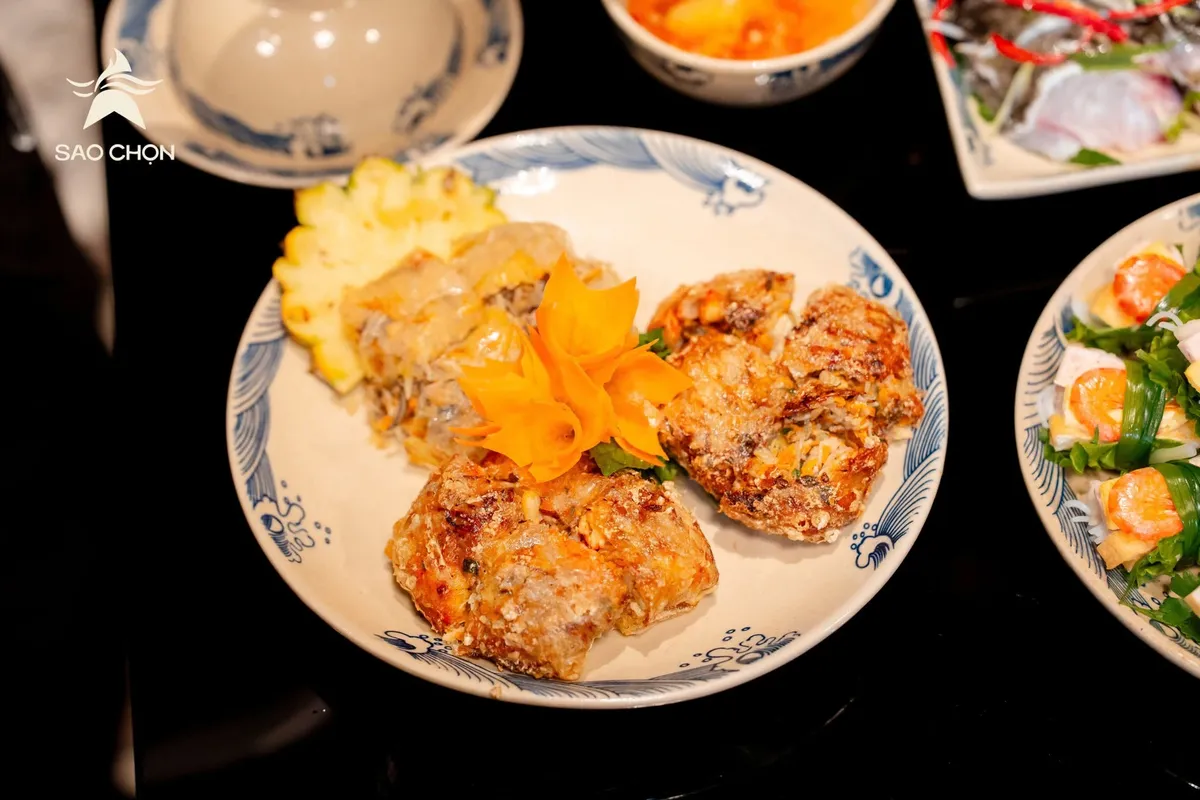 Sao chọn: Quang Thắng, Đỗ Duy Nam trổ tài gói nem cua bể chuẩn “vuông - chặt - đều” - Ảnh 1.