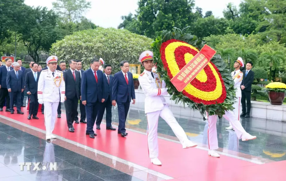 Ban Chấp hành Trung ương Đảng tưởng niệm các anh hùng liệt sĩ- Ảnh 2.