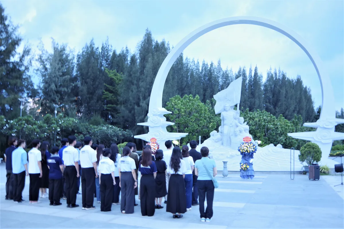Kết nối ngoại giao nhân dân và giáo dục chủ quyền biển, đảo tại Học viện Hải quân - Ảnh 3.