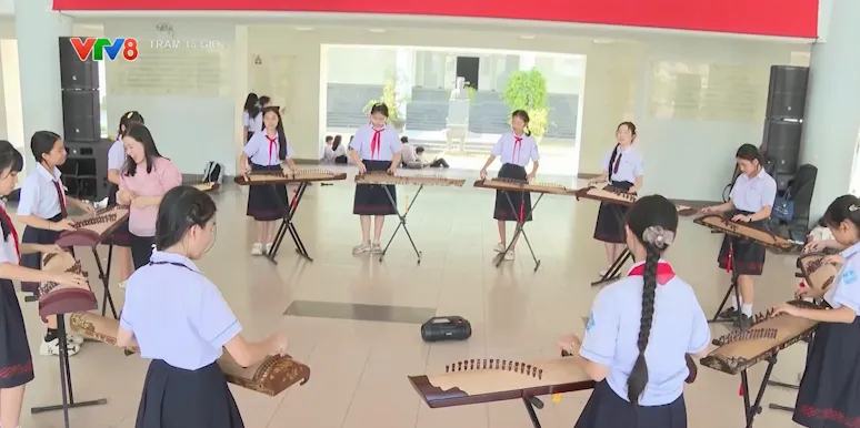 Đưa &acirc;m nhạc truyền thống v&agrave;o trường học- Ảnh 1.