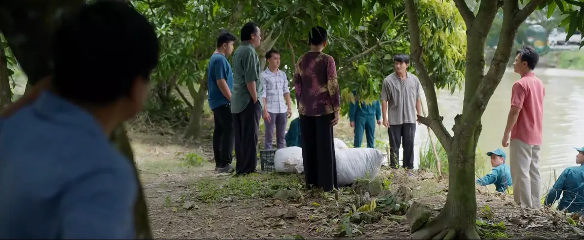 Phù sa - Tập 31: Bị mọi người xua đuổi, Chơn vẫn quyết đi tìm sự thật - Ảnh 2.