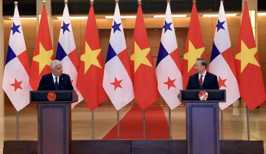 Tổng Bí thư, Chủ tịch nước Tô Lâm và Tổng thống Cộng hòa Panama gặp gỡ báo chí - Ảnh 1.