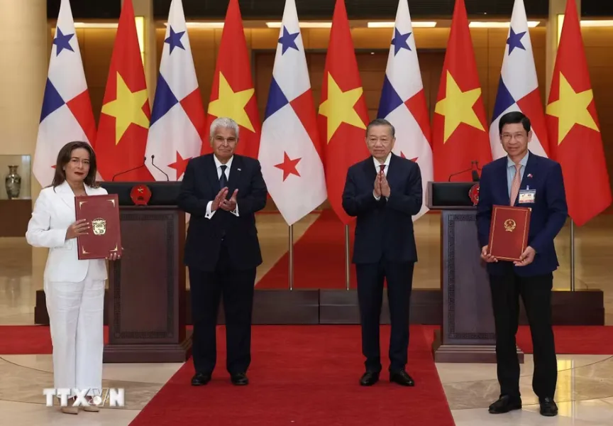 Tổng Bí thư, Chủ tịch nước Tô Lâm và Tổng thống Panama chứng kiến Lễ trao các văn kiện hợp tác - Ảnh 1.