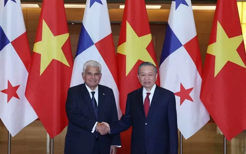 Tổng Bí thư, Chủ tịch nước Tô Lâm và Tổng thống Panama José Raúl Mulino. (Ảnh: Thống Nhất/TTXVN)