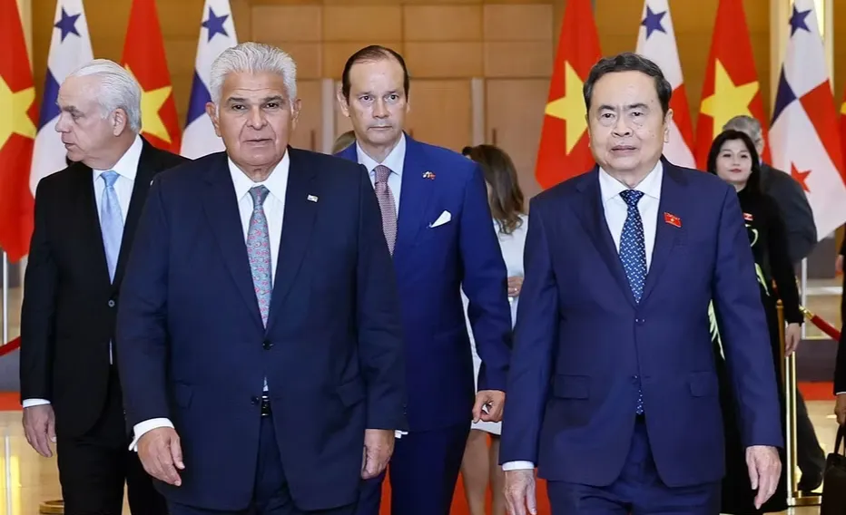 Chủ tịch Quốc hội Trần Thanh Mẫn hội kiến Tổng thống Panama - Ảnh 1.
