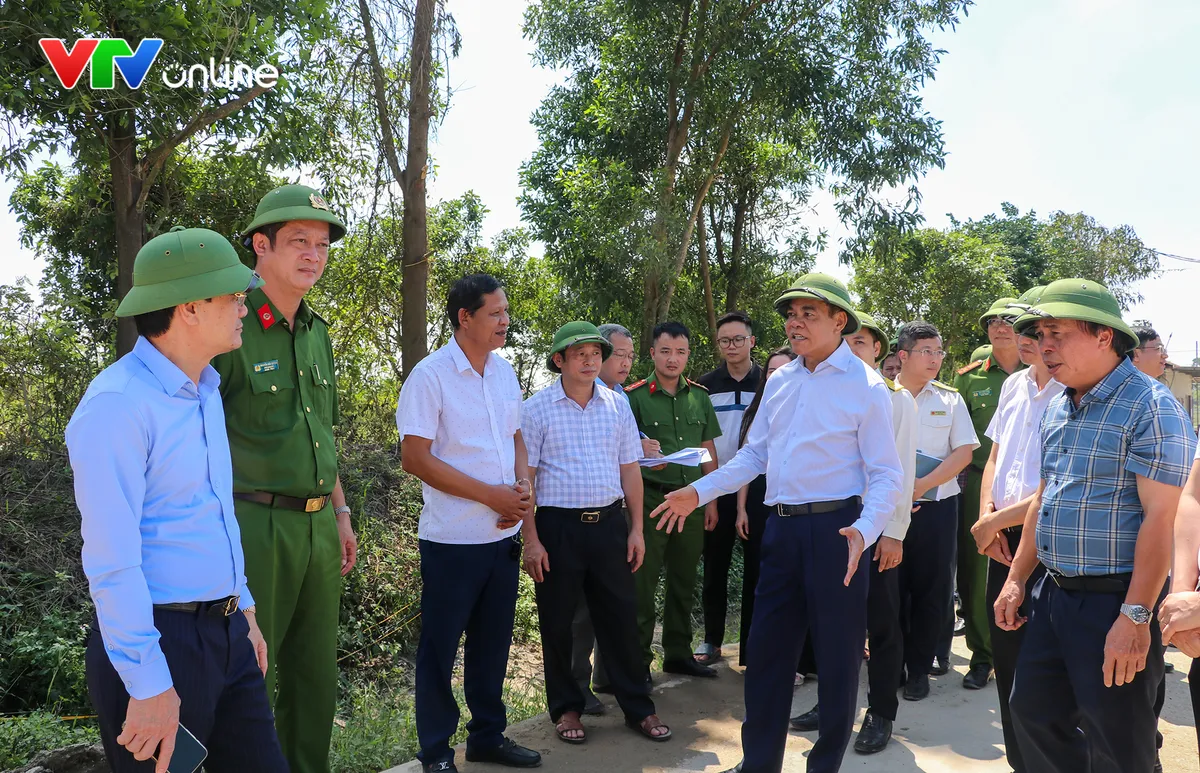 Chủ tịch UBND tỉnh Nghệ An kiểm tra hoạt động khai thác cát, yêu cầu 9 mỏ tạm dừng hoạt động - Ảnh 3.