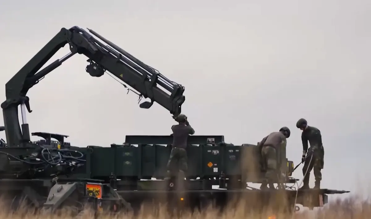 Thụy Điển đưa hệ thống Patriot tới Ba Lan - Ảnh 1.
